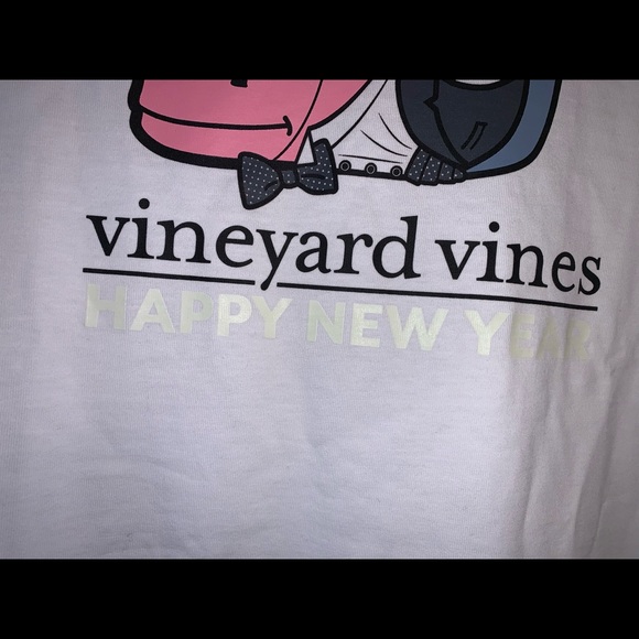 NWT Vineyard Vines Happy New Year Tee Glow in Dark - Picture 6 of 8